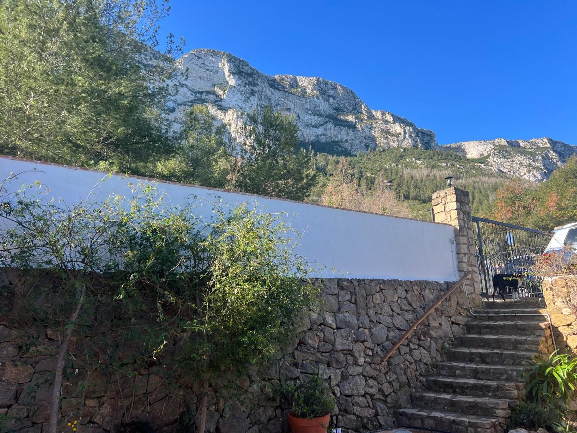Hébergement de vacances House With Swimming Pool And Amazing Sea And Mountain Views In Montgo,